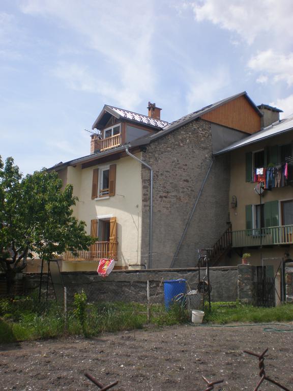 Le Des Faucons Faucon-de-Barcelonnette